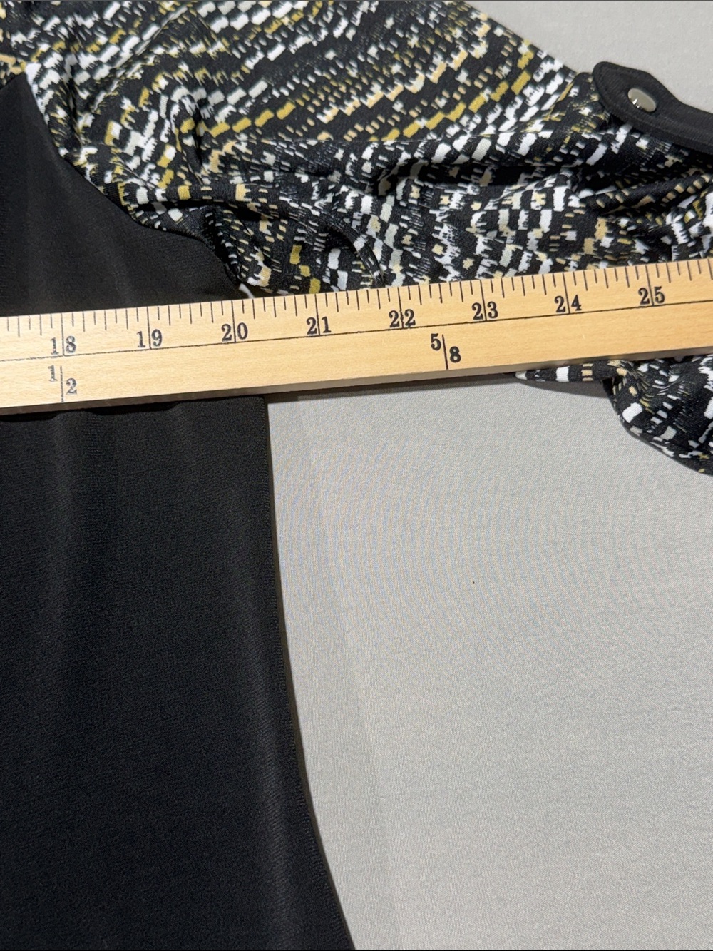 Notations Black Multi-Patterned V-Neck Pullover - Picture 5 of 7
